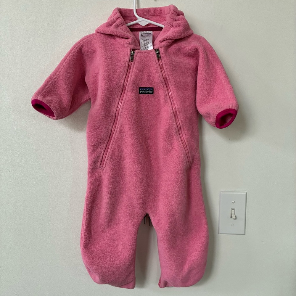 Patagonia Pink Hooded Baby Synchilla Fleece Bunting